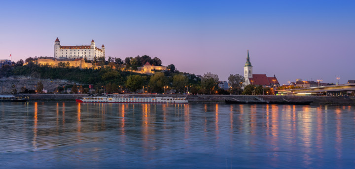 panoramic-skyline-of-bratislava-castle-and-st-mar-2025-03-26-01-50-00-utc.jpg